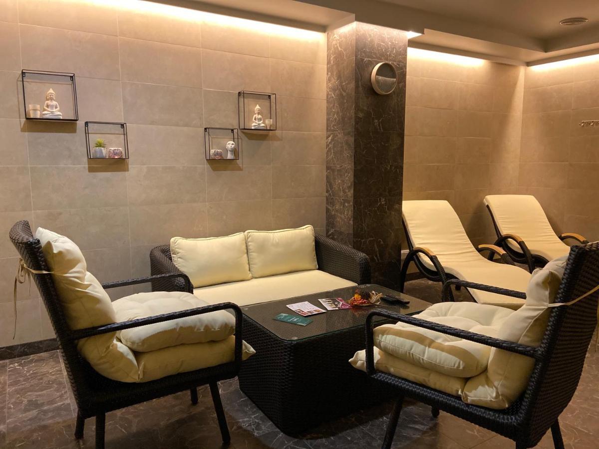 Park Hotel دنيبروبيتروفسك المظهر الخارجي الصورة