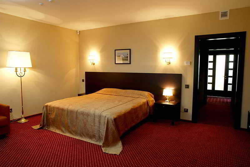 Park Hotel دنيبروبيتروفسك المظهر الخارجي الصورة