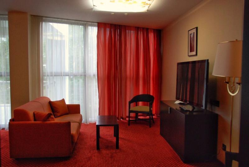 Park Hotel دنيبروبيتروفسك المظهر الخارجي الصورة