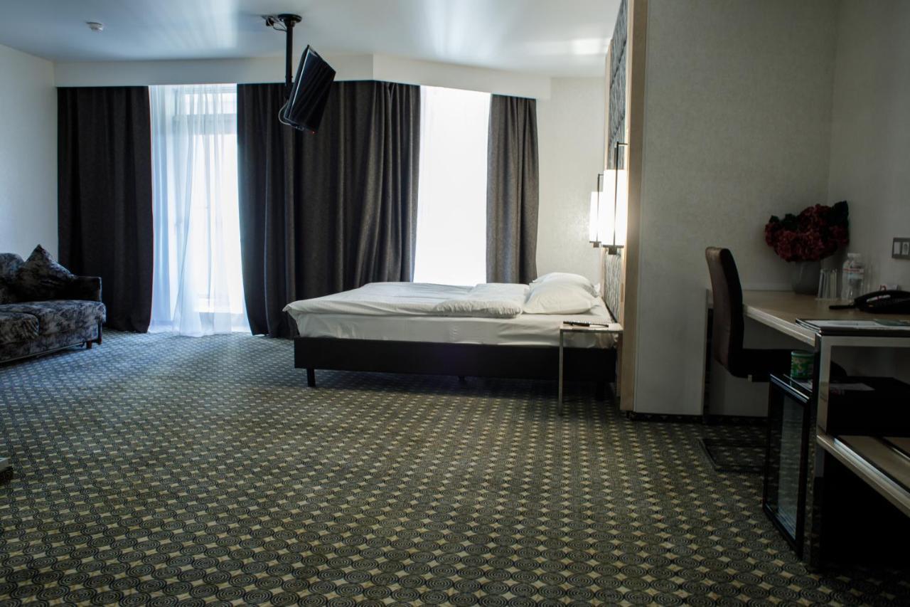 Park Hotel دنيبروبيتروفسك المظهر الخارجي الصورة