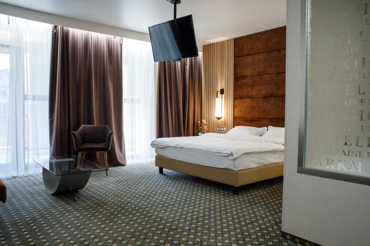 Park Hotel دنيبروبيتروفسك المظهر الخارجي الصورة