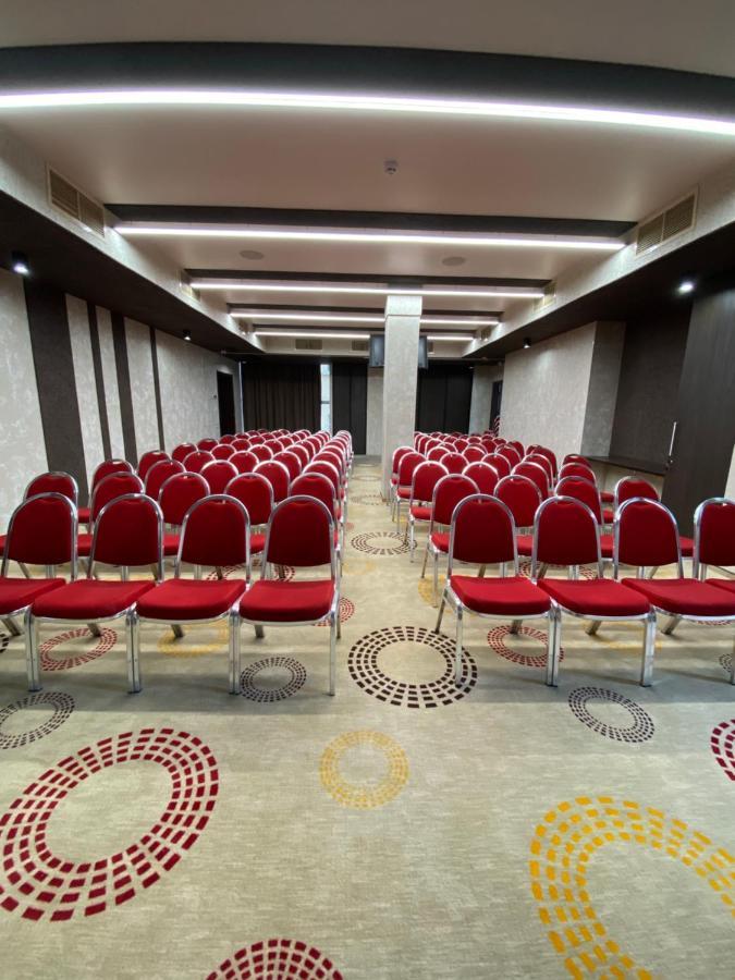 Park Hotel دنيبروبيتروفسك المظهر الخارجي الصورة